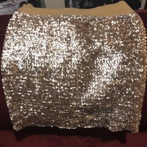 *FINAL PRICE* Gold sequin mini skirt